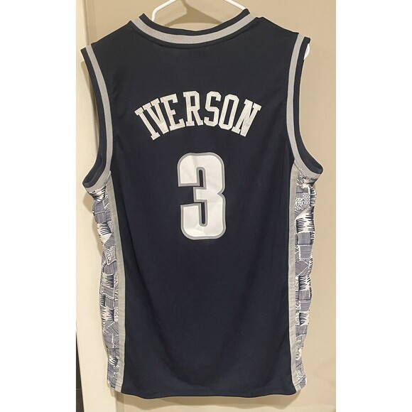 NWT VTG Nike Georgetown Hoyas #3 Allen Iverson Jersey Mens M Ncaa 76ers SEWN - Picture 2 of 2
